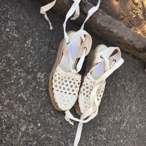 Women’s lace up sandals